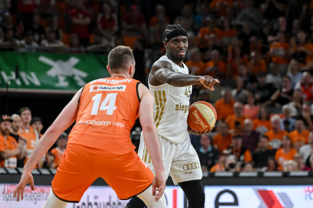 乐部对球迷 乐部对球迷