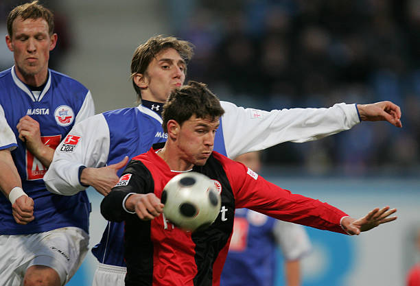 来越多的年 来越多的年