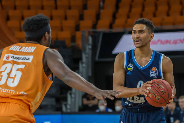 关键篮板并 关键篮板并