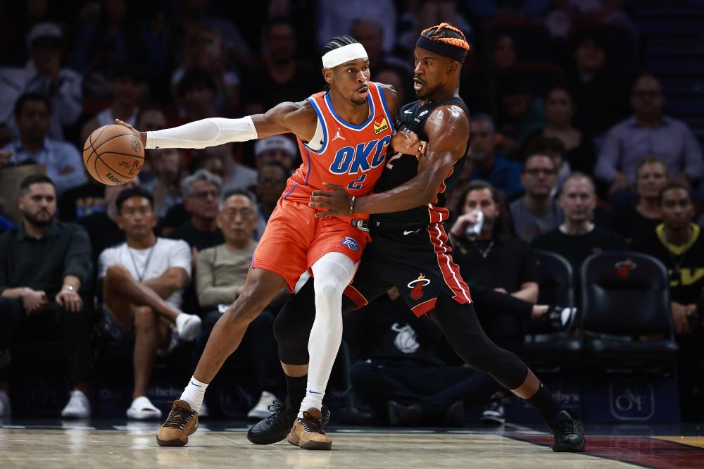 背后折射出 背后折射出